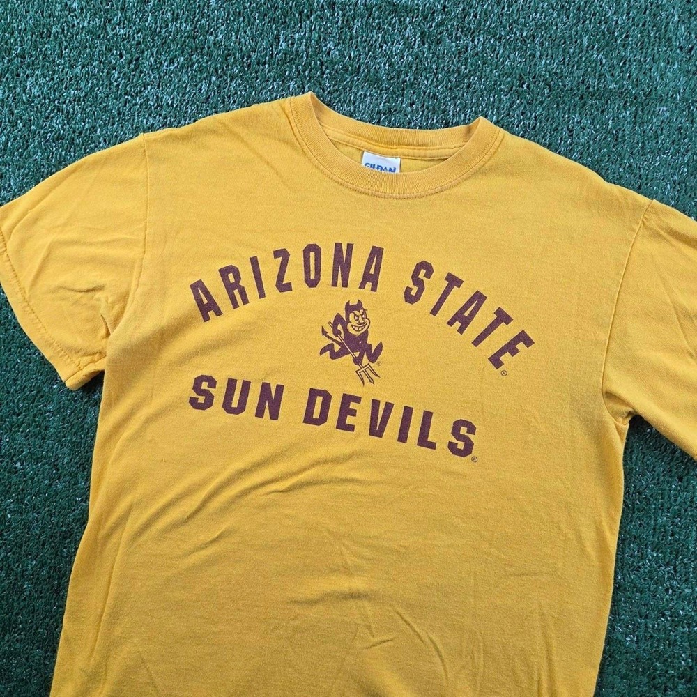 Gildan Arizona State Sun Devils T-Shirt Mens Small Gold Sparky Mascot NCAA Tee